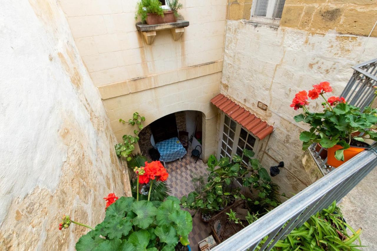 Maria Townhouse Heart Of Victoria B&B מראה חיצוני תמונה