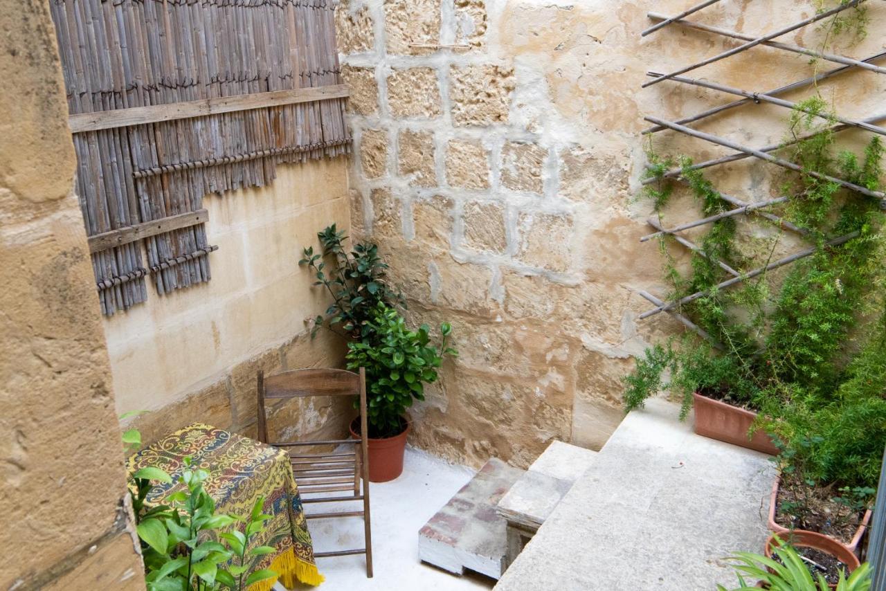 Maria Townhouse Heart Of Victoria B&B מראה חיצוני תמונה