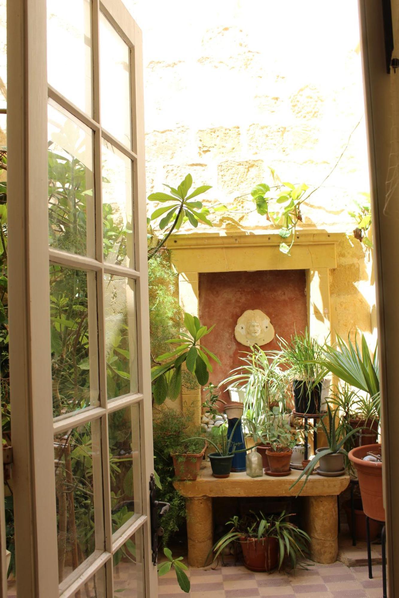 Maria Townhouse Heart Of Victoria B&B מראה חיצוני תמונה
